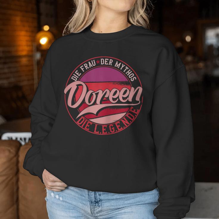 Women's Doreen The Woman Of Mythos The Legend First Name S Sweatshirt Frauen Lustige Geschenke