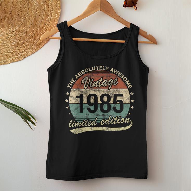 40Th Birthday Awesomeintageintage 1985 Man Or Woman Tank Top Frauen Lustige Geschenke