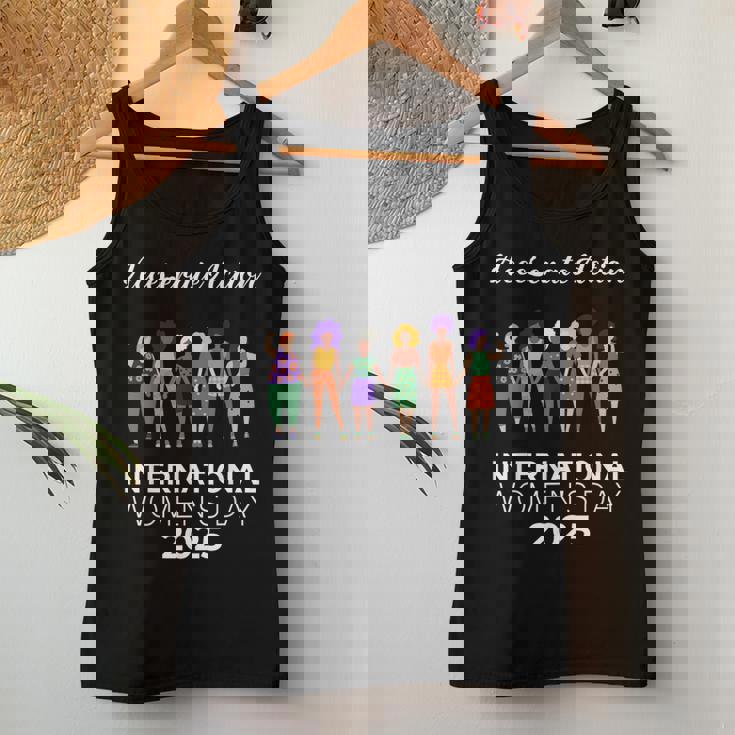 Iwd Día Internacional De La 2025 Accelerate Action Womens Camiseta sin mangas para mujer Regalos divertidos