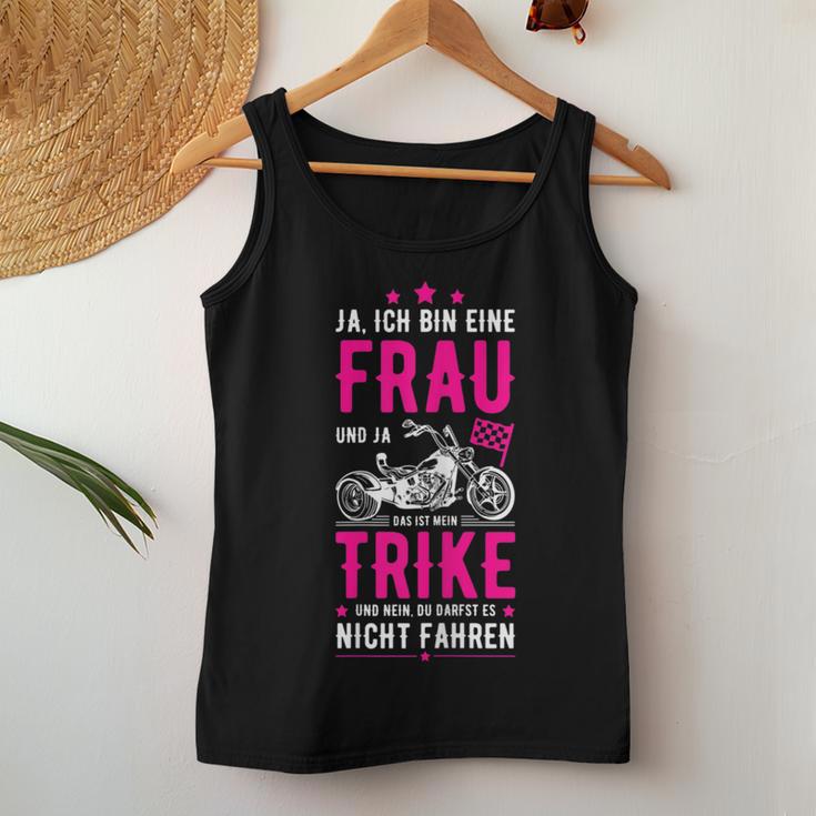 Women's Bin Eine Frau Und Ja Mein Trike Tank Top Frauen Lustige Geschenke