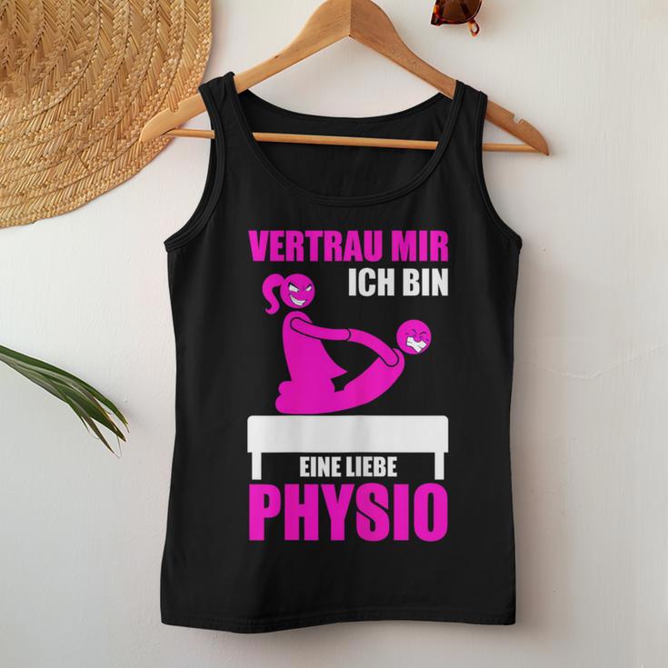 Women's Physiotherapist Saying Physiotherapy Treatment Tank Top Frauen Lustige Geschenke