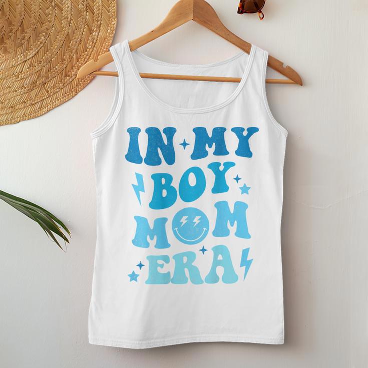 In My Boy Mom Era On Back Tank Top Frauen Lustige Geschenke