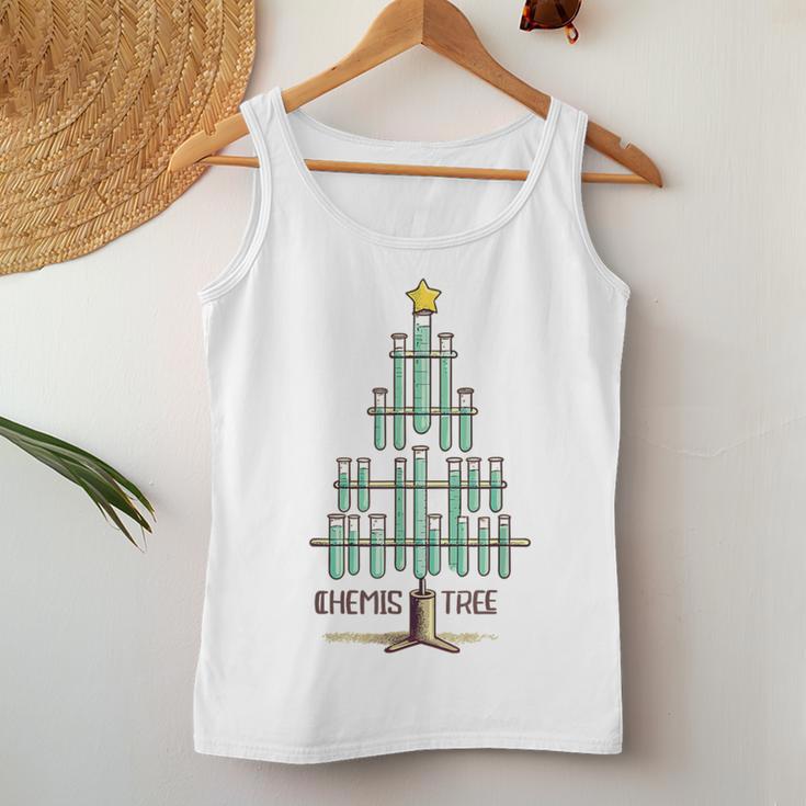 Oh Chemistree Christmas For Chemistry Teacher Chemistree Tank Top Frauen Lustige Geschenke