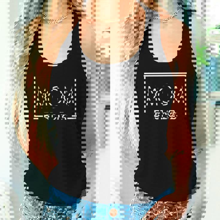 1St Time Mom Est 2025 New First Mommy 2025 Women Tank Top Gifts for Her