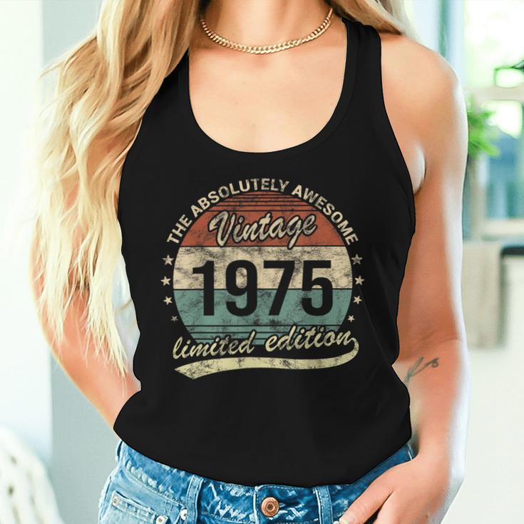 50Th Birthday Awesomeintageintage 1975 Man Or Woman Tank Top Frauen Geschenke für Sie