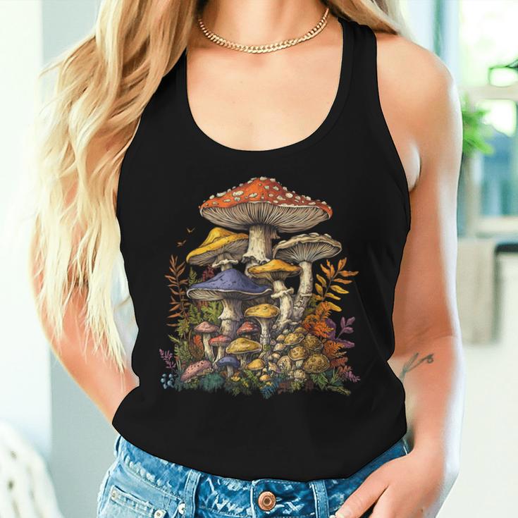 Mushroom Motif For Mushroom Lovers Mushroom Lovers Mushroom Colle Tank Top Frauen Geschenke für Sie