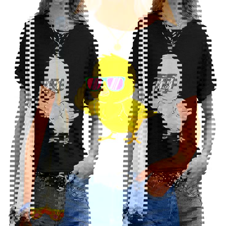Diseño De Pollito Con Gafas De Sol Pollo Pollo Diversión Broma Camiseta de mujer