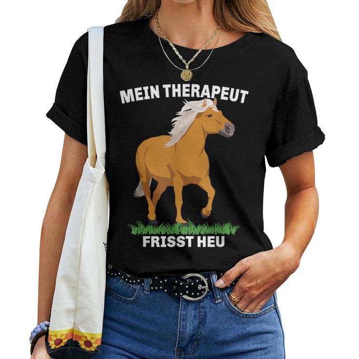 Haflinger Horse Mein Therapeut Feats Hay T-shirt Frauen