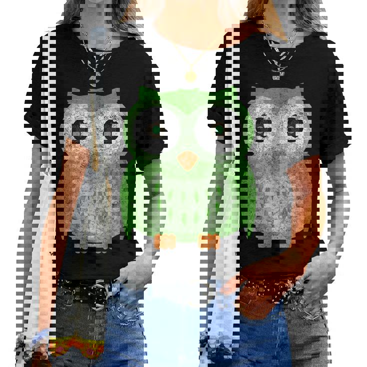 Large Green Owl For Any Owl Fan Vintage Owls Women T-shirt