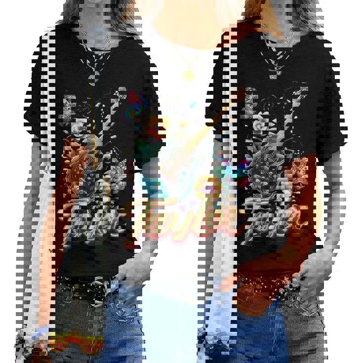 Taylor Primer Nombre I Love Taylor Girls Groovy Birthday Y2k Camiseta de mujer