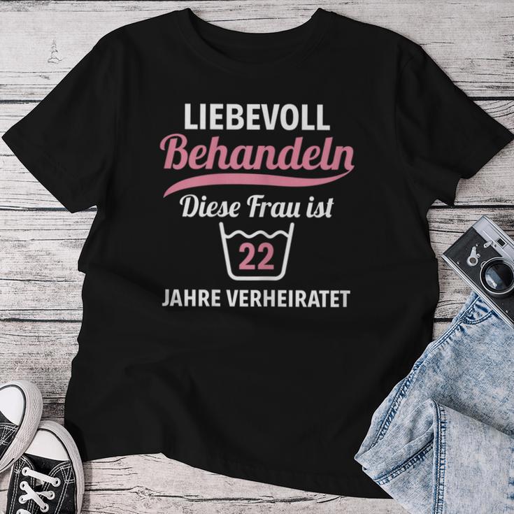 Ladies 22 Years Married Woman Bronze Wedding Anniversary 22Nd Wedding Anniversary T-shirt Frauen Lustige Geschenke