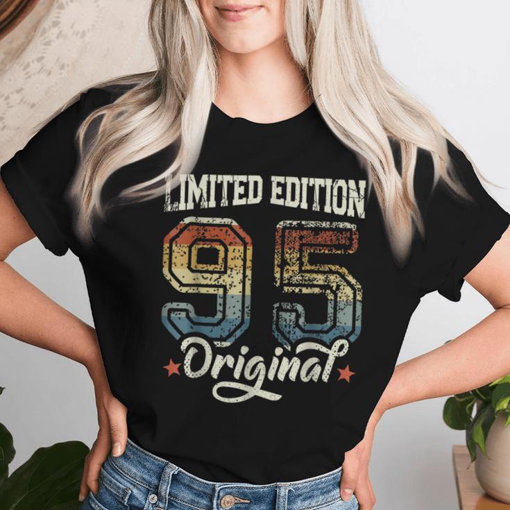 30Th Birthday Man Woman 30 Years 1995 Decorative T-shirt Frauen Geschenke für Sie