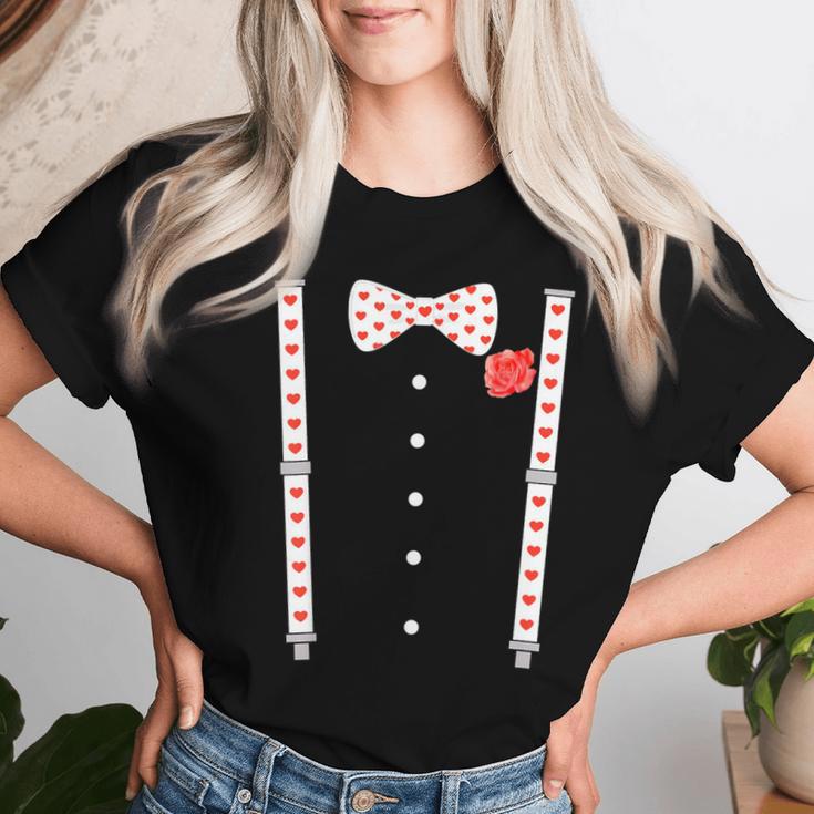 Heart Bow Tie & Bracesalentine's Day Costume Women's T-shirt Frauen Geschenke für Sie