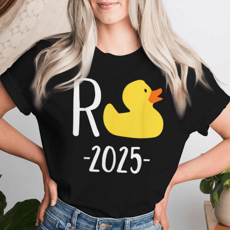 Pension 2025 With Duck For Pensioners And Retirees T-shirt Frauen Geschenke für Sie