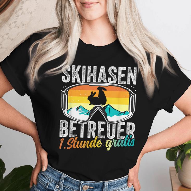 Ski Bunny Caregiver Ski Holiday Ski Instructor Apres Ski Party T-shirt Frauen Geschenke für Sie