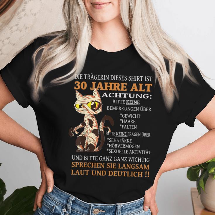 The Wearer Is 30 Birthday Woman 30S Women's T-shirt Frauen Geschenke für Sie