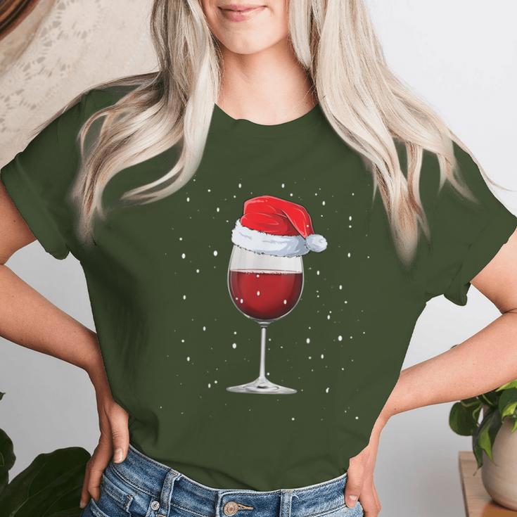 Glass Red Wine With Christmas Hat Wine Christmas T-shirt Frauen Geschenke für Sie