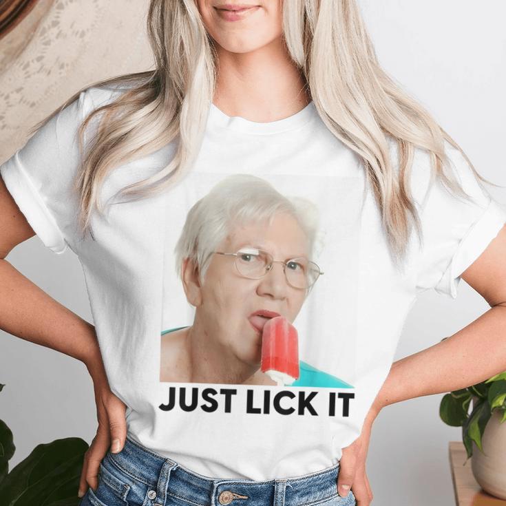 Grandma Just Lick It Grandma Licks Ice Meme Ice Lovers Summer T-shirt Frauen Geschenke für Sie