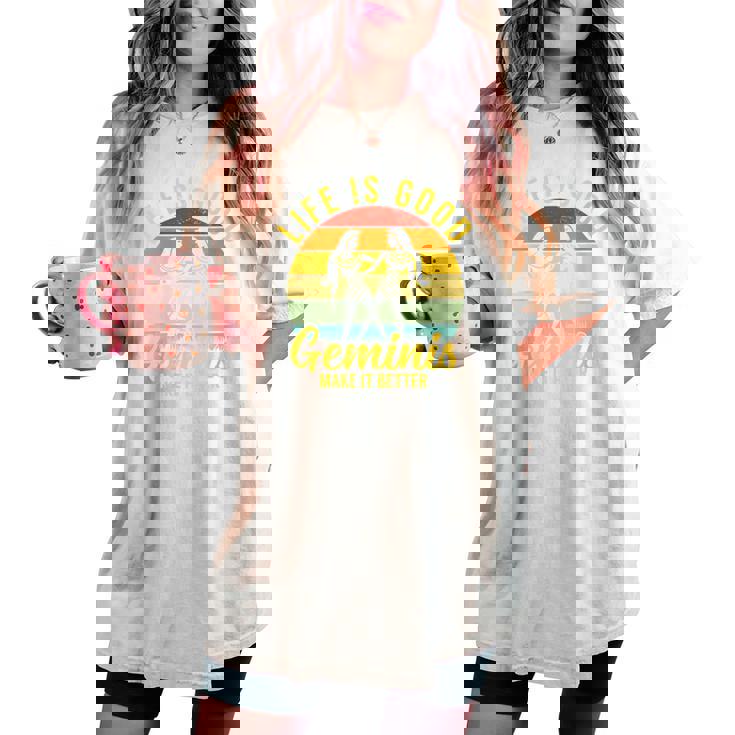 Suivi De Gémeauxintage Laie Est Un Bon Symbole Du Zodiaque T-shirt oversize confortable pour femme