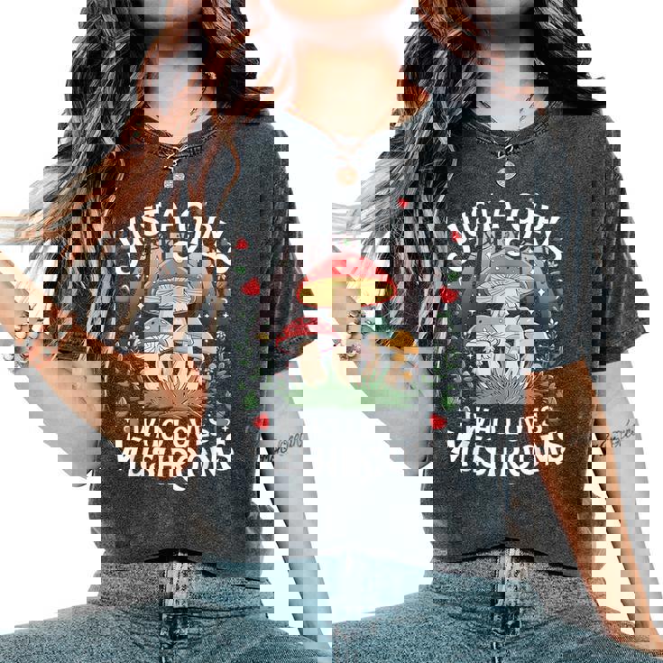 Just A Girl Who Loves Mushrooms Retro Nature N Cute Women's Oversized Comfort T-Shirt