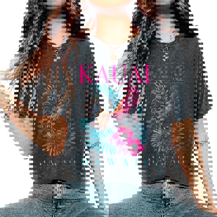 Kauai Hawaii Chicken Hawaii Hawaii Hibiscus Flowers Vintage Women's Oversized Comfort T-Shirt