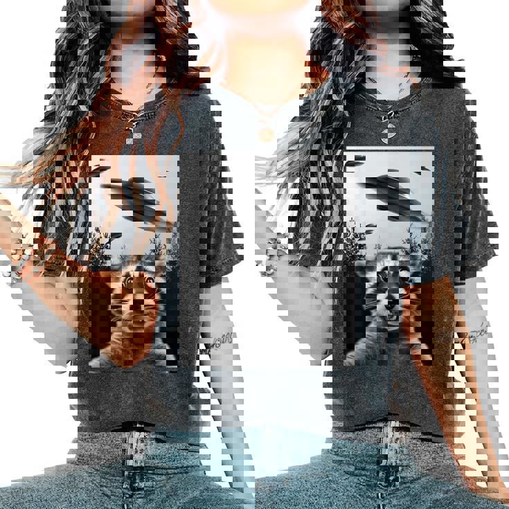 UFO Raccoon Women's Oversized T-Shirt - Comfort Colors