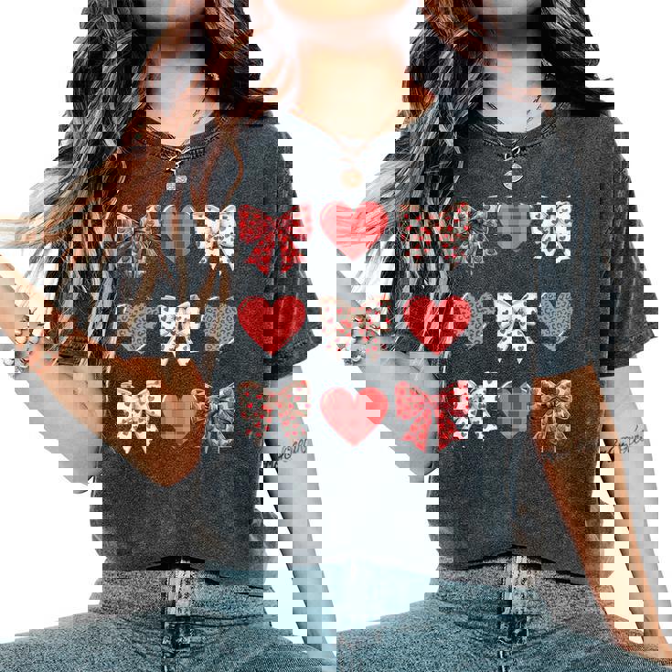 Valentines Day Hearts Leopard Coquette Bow Girls Boys Women's Oversized Comfort T-Shirt