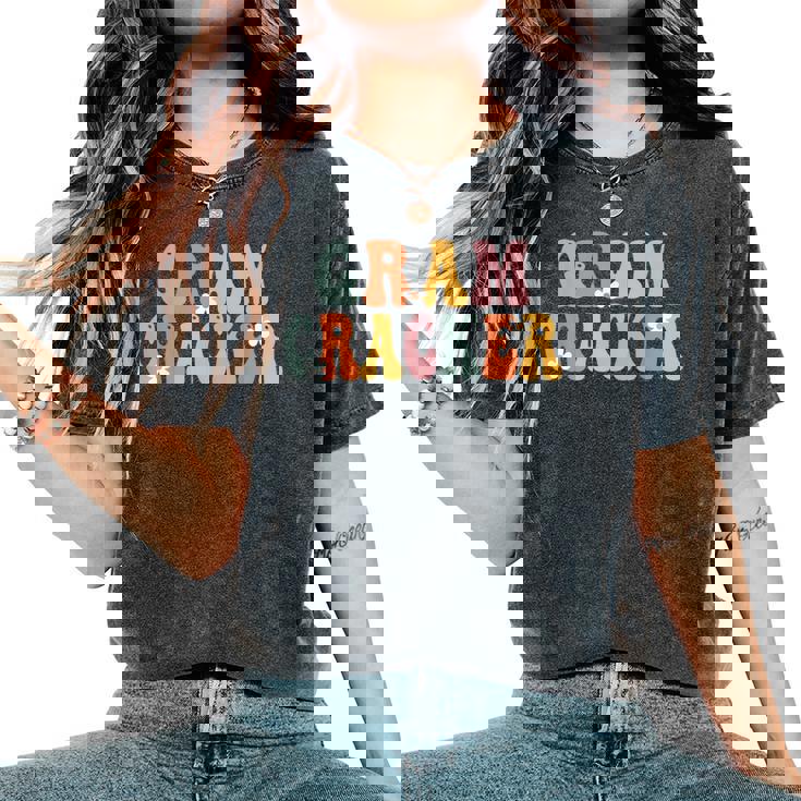 Gram-Cracker Retro Groovy Mom Cute Grandma Women's Oversized Comfort T-Shirt
