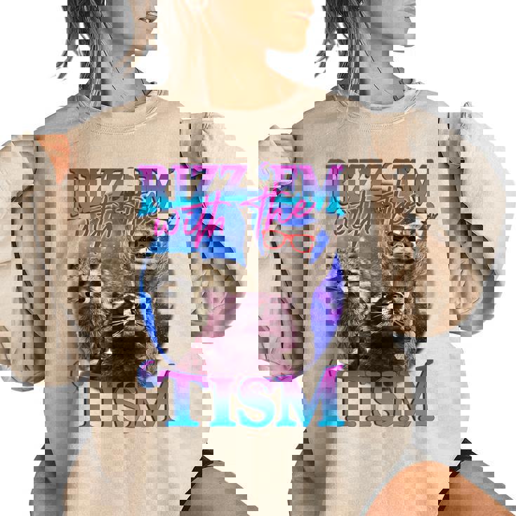 Retro Raccoon Meme Women's Oversized Sweatshirt - Fun & Unique Style