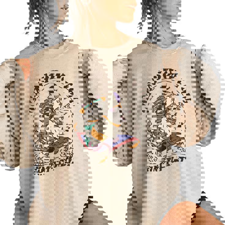 Raccoon Possum Graphic Women's Oversized Sweatshirt - Eco Chic Style