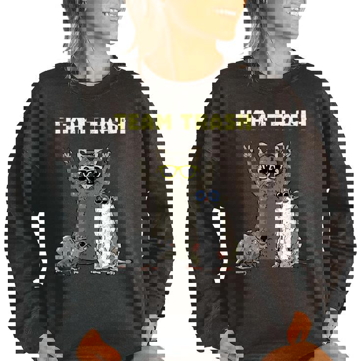 Garbage Gang Opossum & Raccoon Women's Oversized Sweatshirt