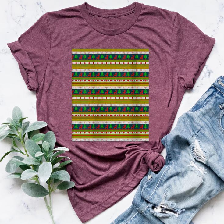 Reindeer And Christmas Tree Knit Pattern Women's Heather T-Shirt