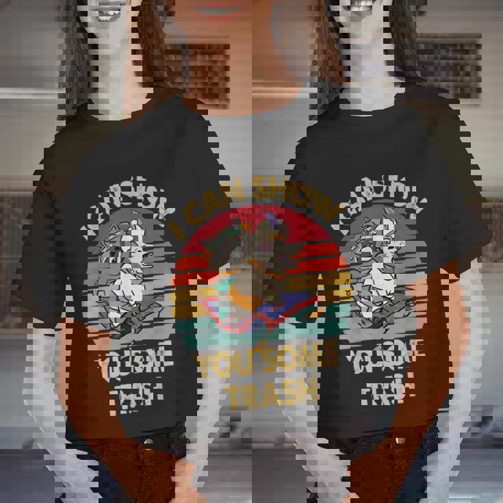 Raccoon Vintage Crop Top - Women's Retro Design for Animal Lovers