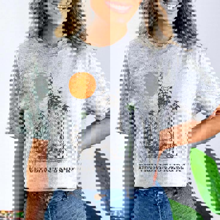 Everyday Is Trash Day Retro 90s Sunset Raccoon Trash Panda Comfort Color Blast T-Shirt Everyday Is Trash Day Retro 90s Sunset Raccoon Trash Panda Comfort Color Blast T-Shirt