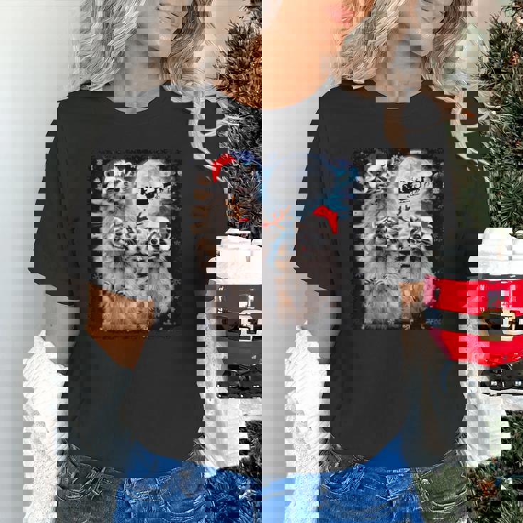 Christmas Howling Raccoon Unisex T-Shirt - Festive Family Fun
