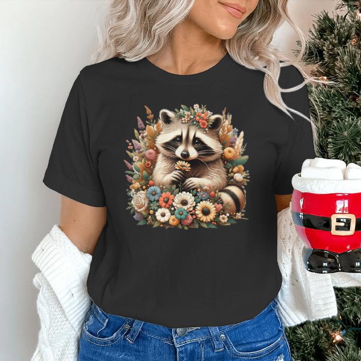 Cottagecore Floral Raccoon Unisex T-Shirt - Cute Nature Aesthetic Cottagecore Floral Raccoon Unisex T-Shirt - Cute Nature Aesthetic