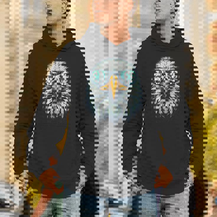 Cool Face Eagle With Sunglasses Vintage Eagles Flying Bird Unisex Hoodie