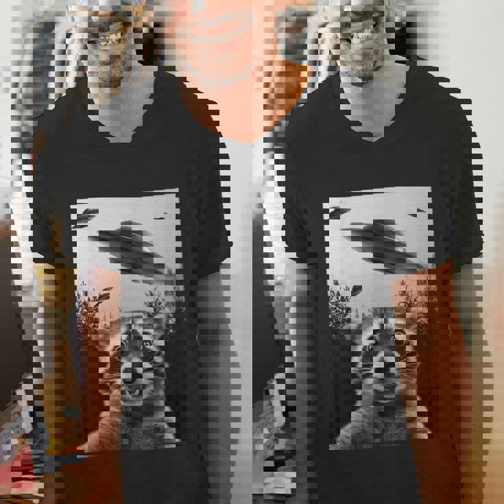 Alien UFO Raccoon Men's V-Neck T-Shirt - Quirky Sci-Fi Style