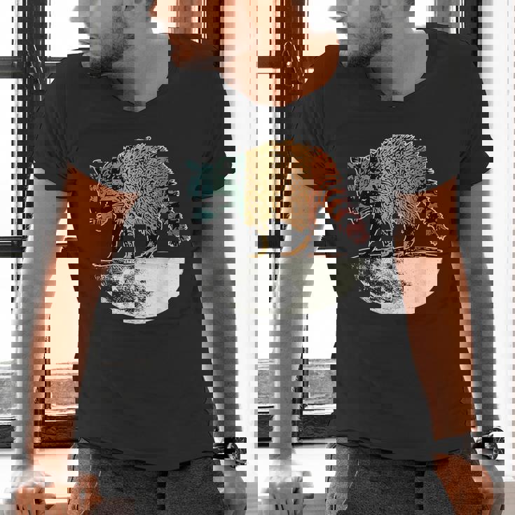 Retro Raccoon Men's V-Neck T-Shirt - Vintage Trashpanda Theme