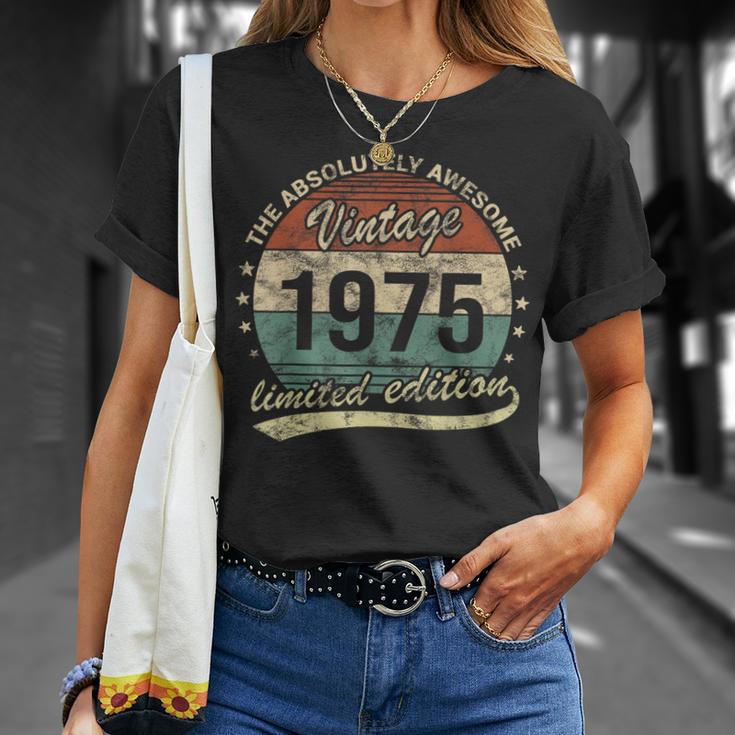 50Th Birthday Awesomeintageintage 1975 Man Or Woman T-Shirt Geschenke für Sie