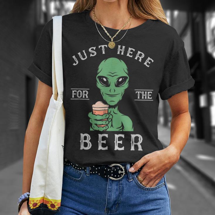 Alien And Beer Party Costume T-Shirt Geschenke für Sie