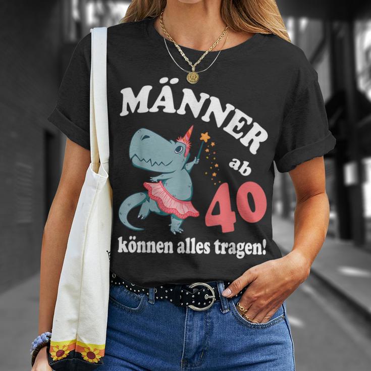 Birthday Saying From 40 Can Wear Everything T-Shirt Geschenke für Sie