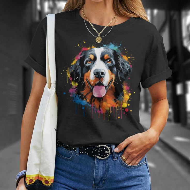 Cute Bernese Mountain Dog On Painted Bernese Mountain Dog T-Shirt Geschenke für Sie