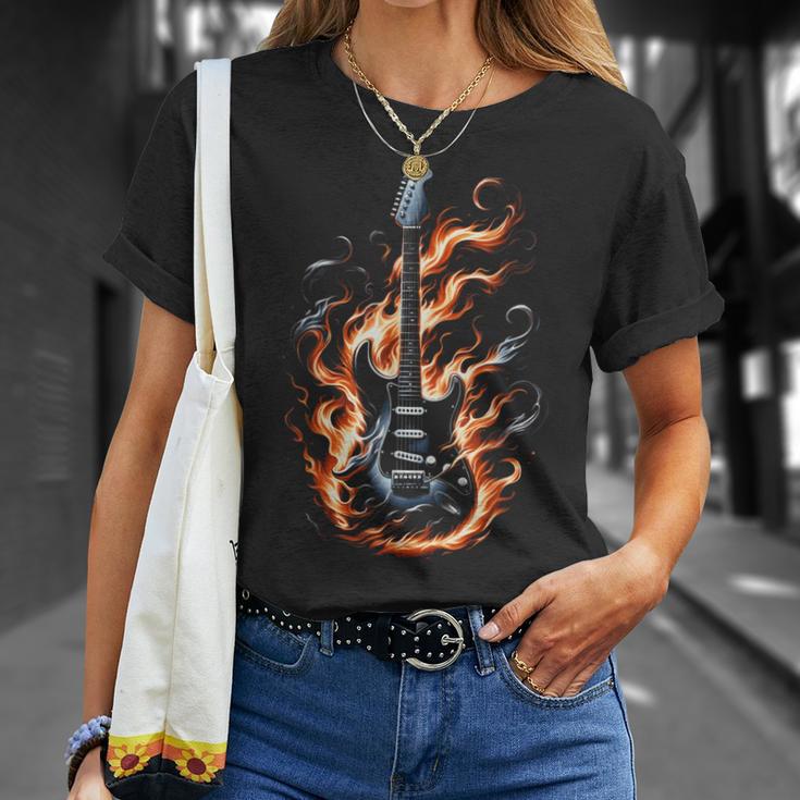 Electric Guitar With Flames T-Shirt Geschenke für Sie