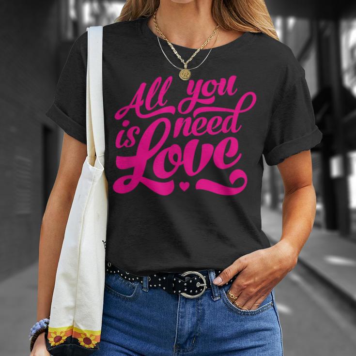 Enjoy All We Need Is Love You Need Love Spread Love Graphic T-Shirt Geschenke für Sie