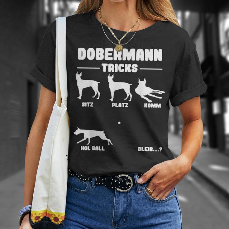 Dog Holder Doberman Dog Tricks S T-Shirt Geschenke für Sie