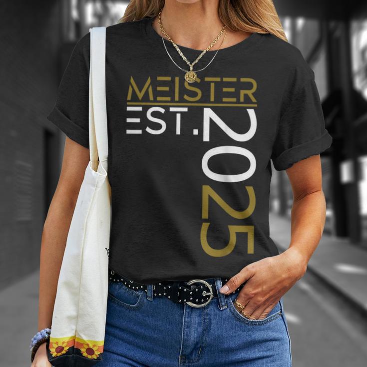 Graduation Master Est 2025 Golden Outfit Master Exam T-Shirt Geschenke für Sie