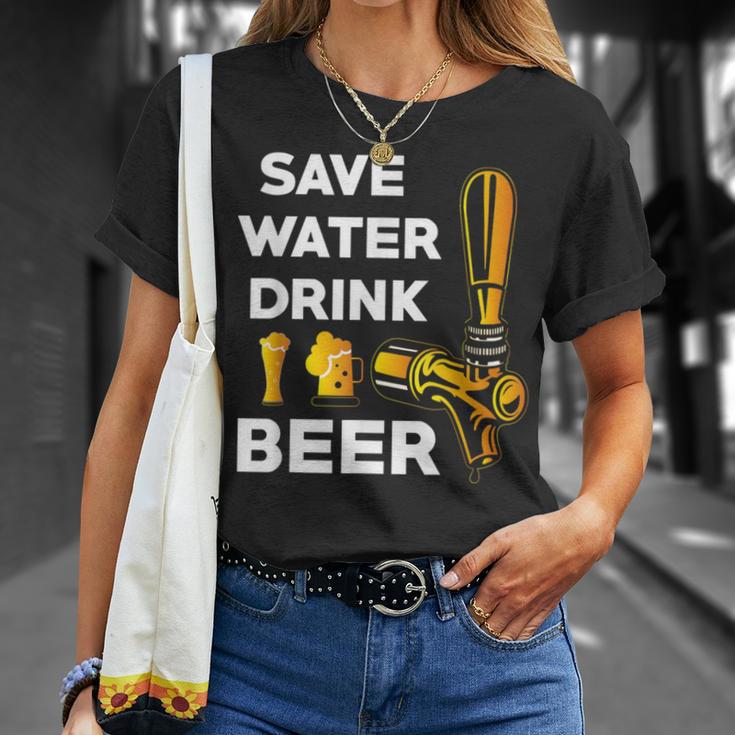 Guardar Agua Bebida Cerveza Citas Divertidas Cerveza Beber Camiseta unisex Regalos para ella
