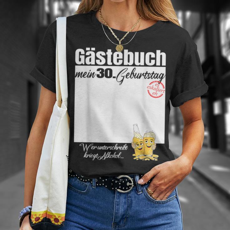 Guest Book 30Th Birthday Who Signs Beers T-Shirt Geschenke für Sie