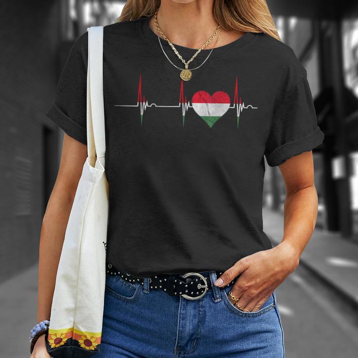 Hungary Heart Ungare Heartbeat Ecg Pulse Hungarian Hungary S T-Shirt Geschenke für Sie